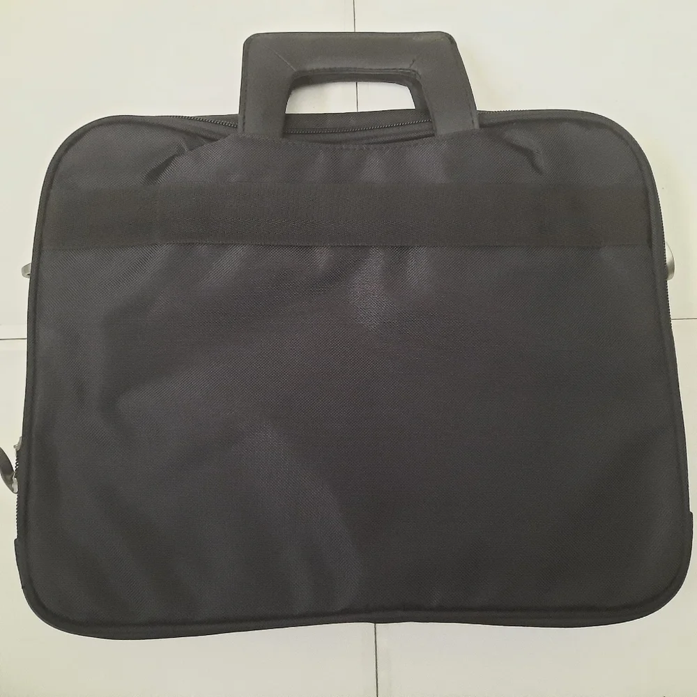 Dell laptop computer bag New 16×13